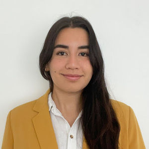 Meet your Posher, Danae